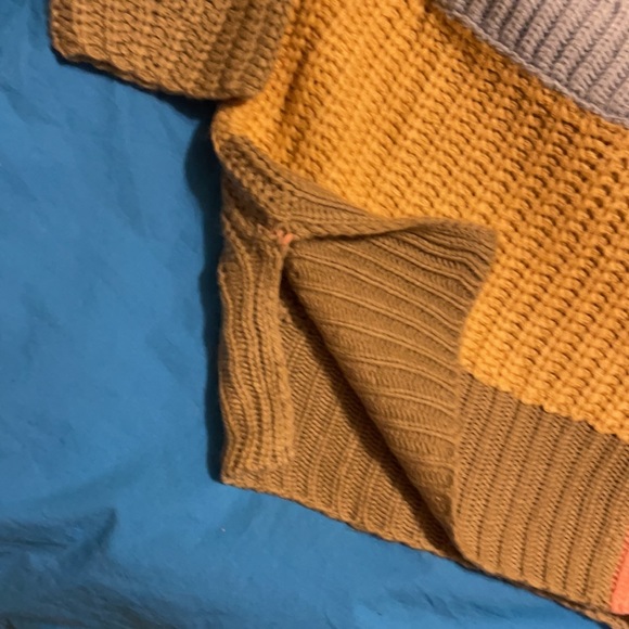 Vici button up - Picture 4 of 4